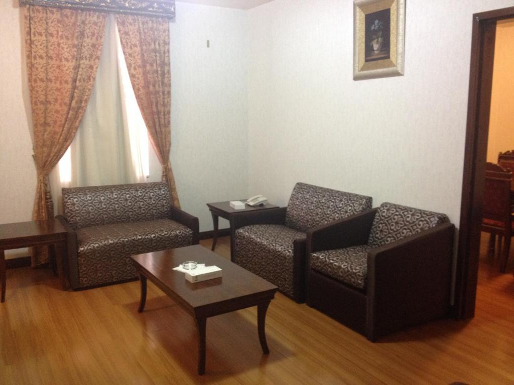 Luxurious Al Rawdah Suites Medina Номер фото